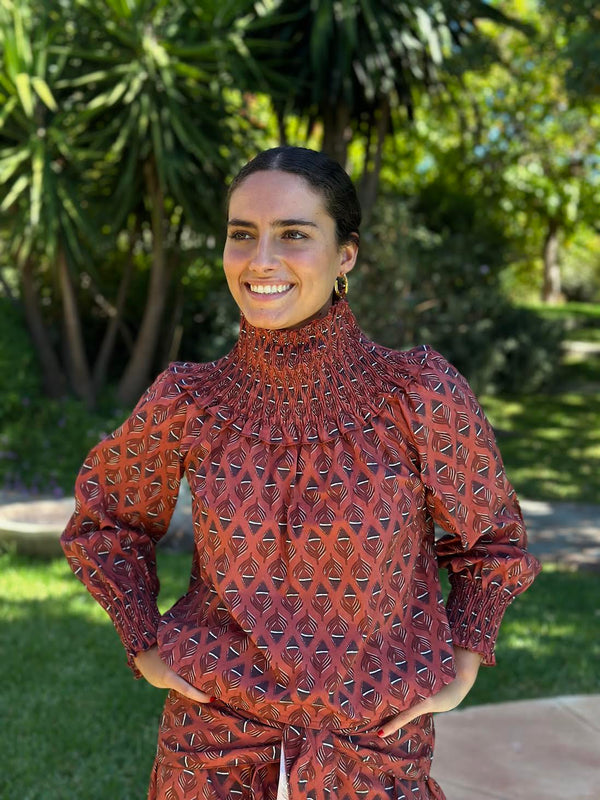 BLUSA HOJITAS