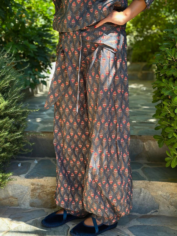 PANTALÓN HOJITAS