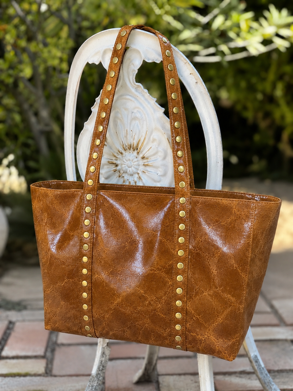 BOLSO METALIZADO TACHAS