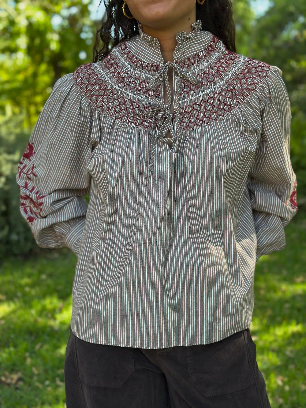 BLUSA BORDADOS