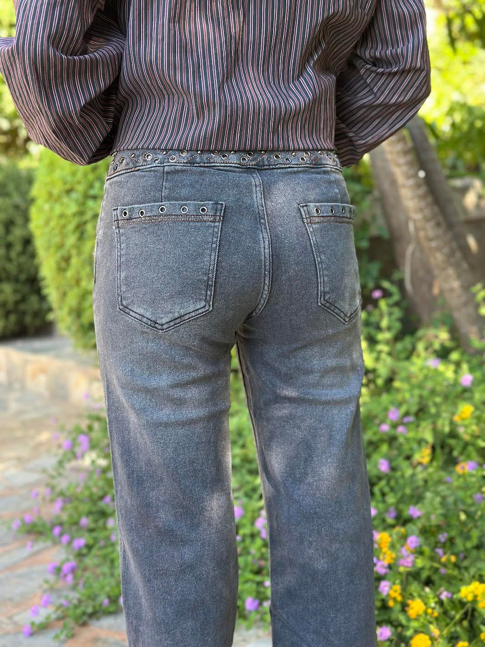 VAQUERO TACHAS GRIS