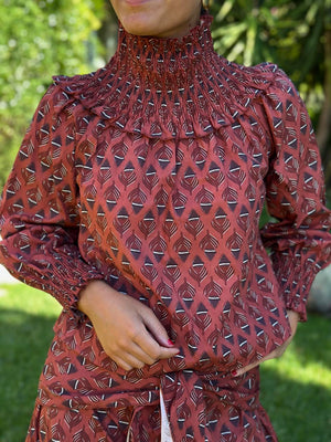 BLUSA HOJITAS