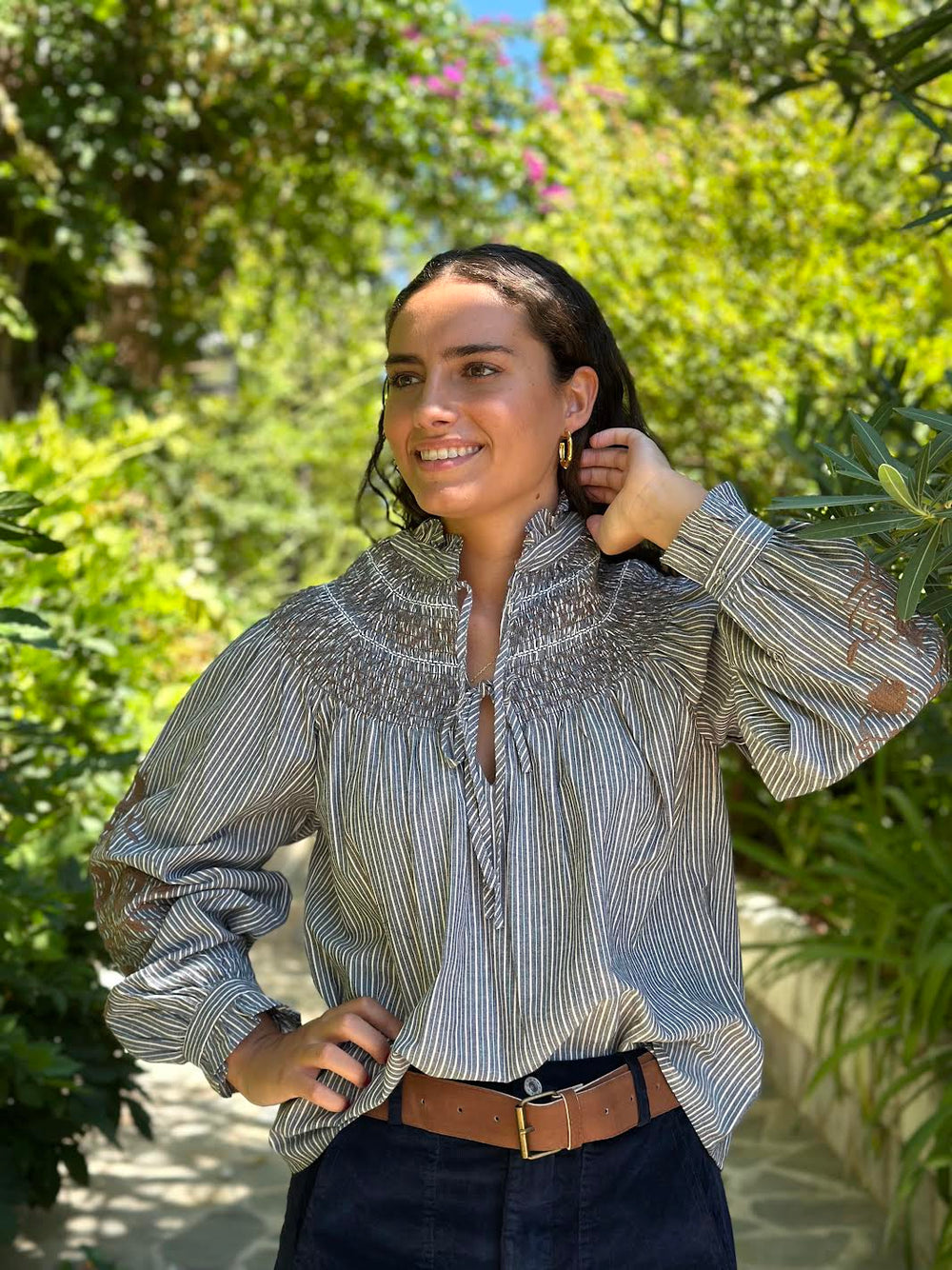BLUSA BORDADOS