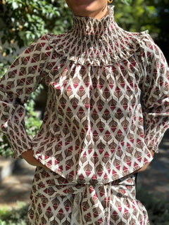BLUSA HOJITAS