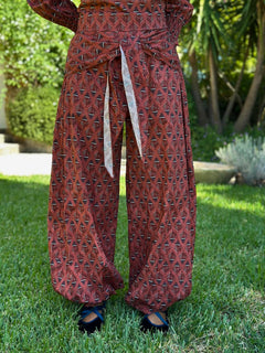 PANTALÓN HOJITAS