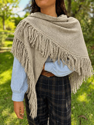 PONCHO FLECOS BEIGE