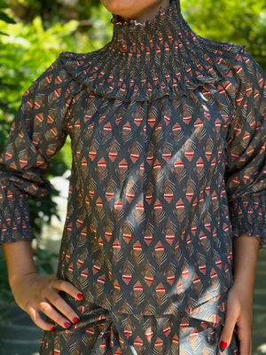 BLUSA HOJITAS