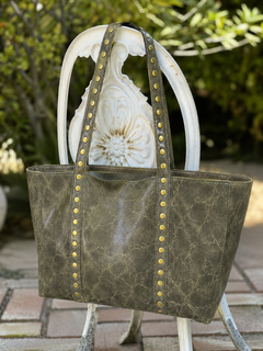 BOLSO METALIZADO TACHAS