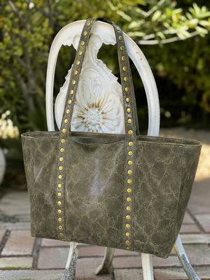 BOLSO METALIZADO TACHAS
