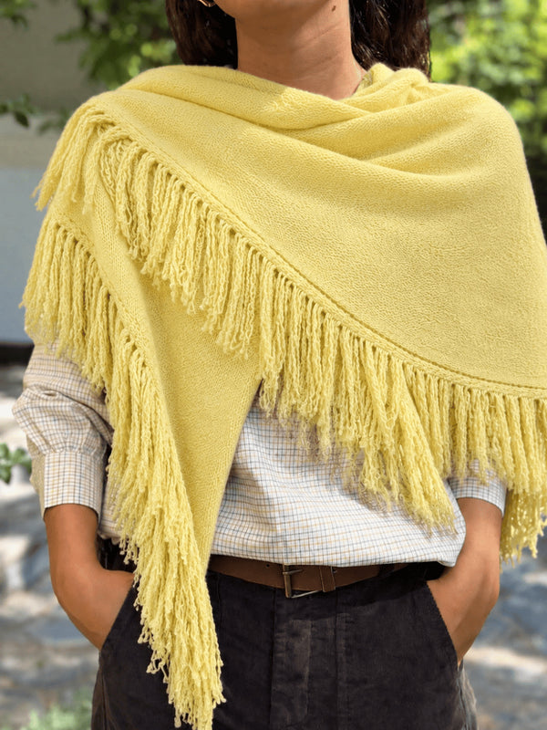 PONCHO FLECOS AMARILLO