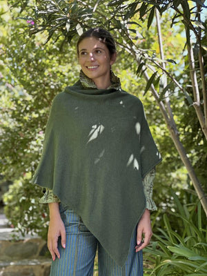 PONCHO PUNTO VERDE