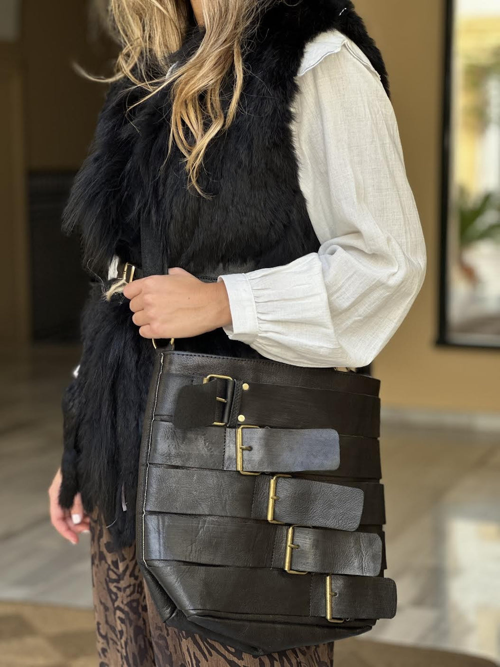 BOLSO PIEL HEBILLAS