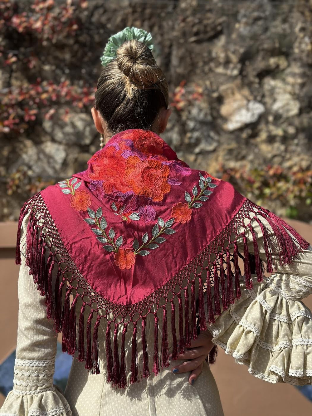 MANTÓN ABRIL GRANATE