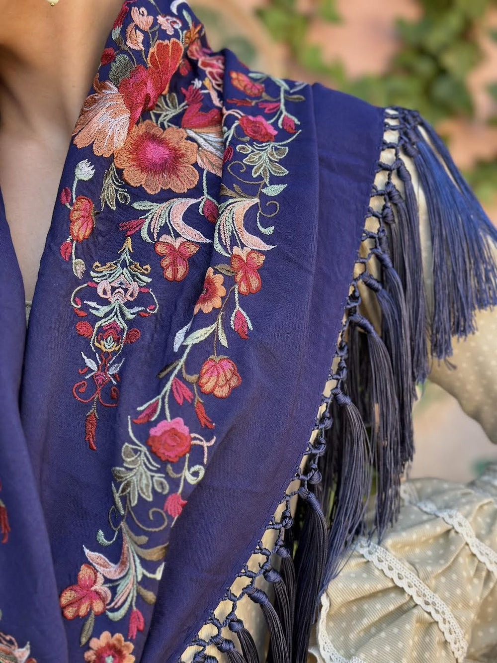 MANTÓN ISABELINO AZUL