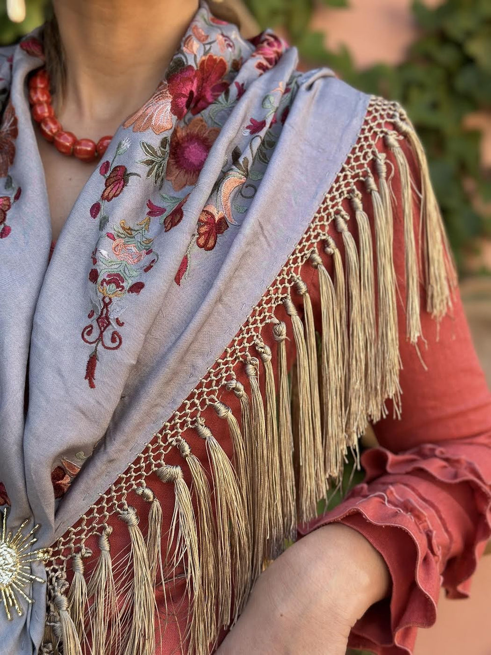 MANTÓN ISABELINO COMBINADO