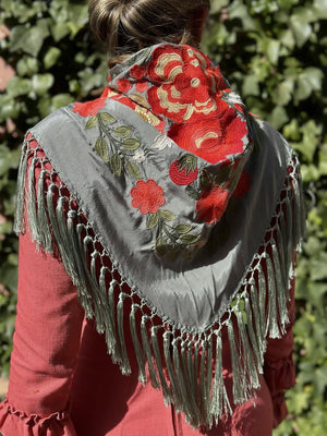 MANTÓN FLORAL VERDE JABONOSO