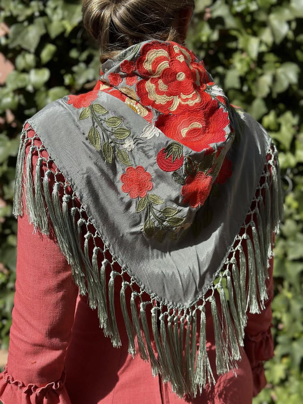 MANTÓN FLORAL VERDE JABONOSO