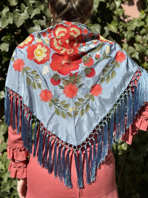 MANTÓN FLORAL CELESTE