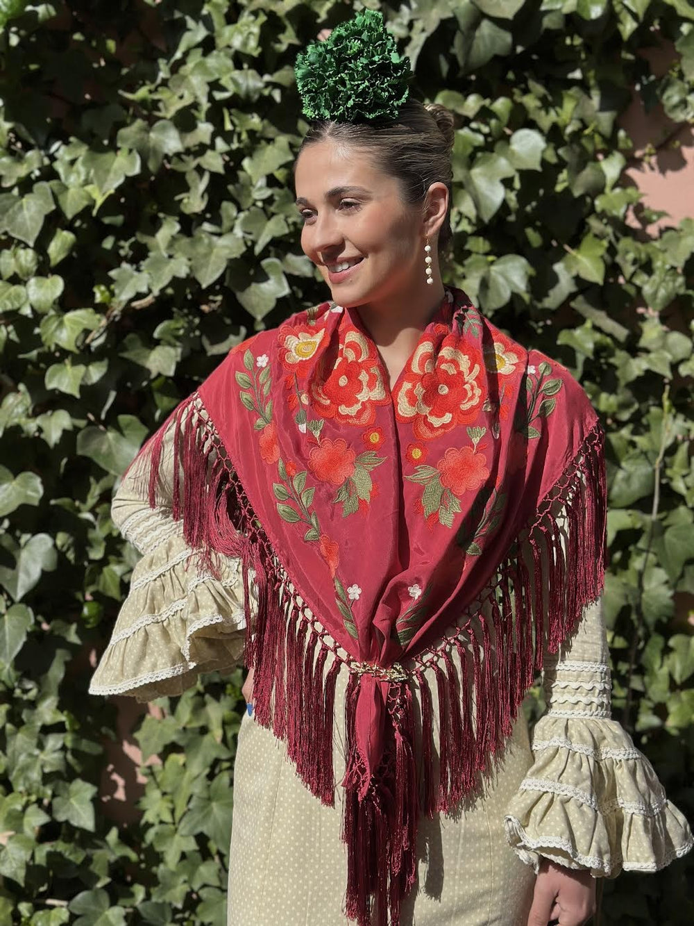 MANTÓN FLORAL GRANATE