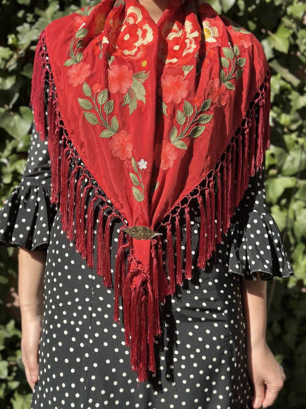 MANTÓN FLORAL ROJO