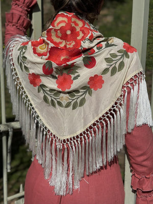 MANTÓN FLORAL COLOR HUESO