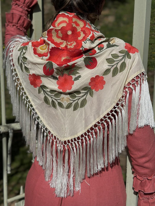 MANTÓN FLORAL COLOR HUESO