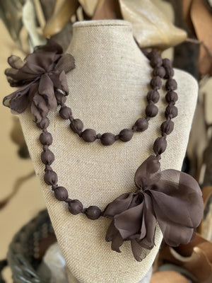 COLLAR BOLITAS CHOCOLATE
