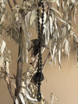 COLLAR BOLITAS CAQUI