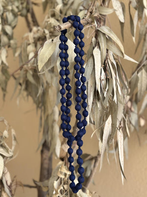 COLLAR BOLITAS AZUL MARINO