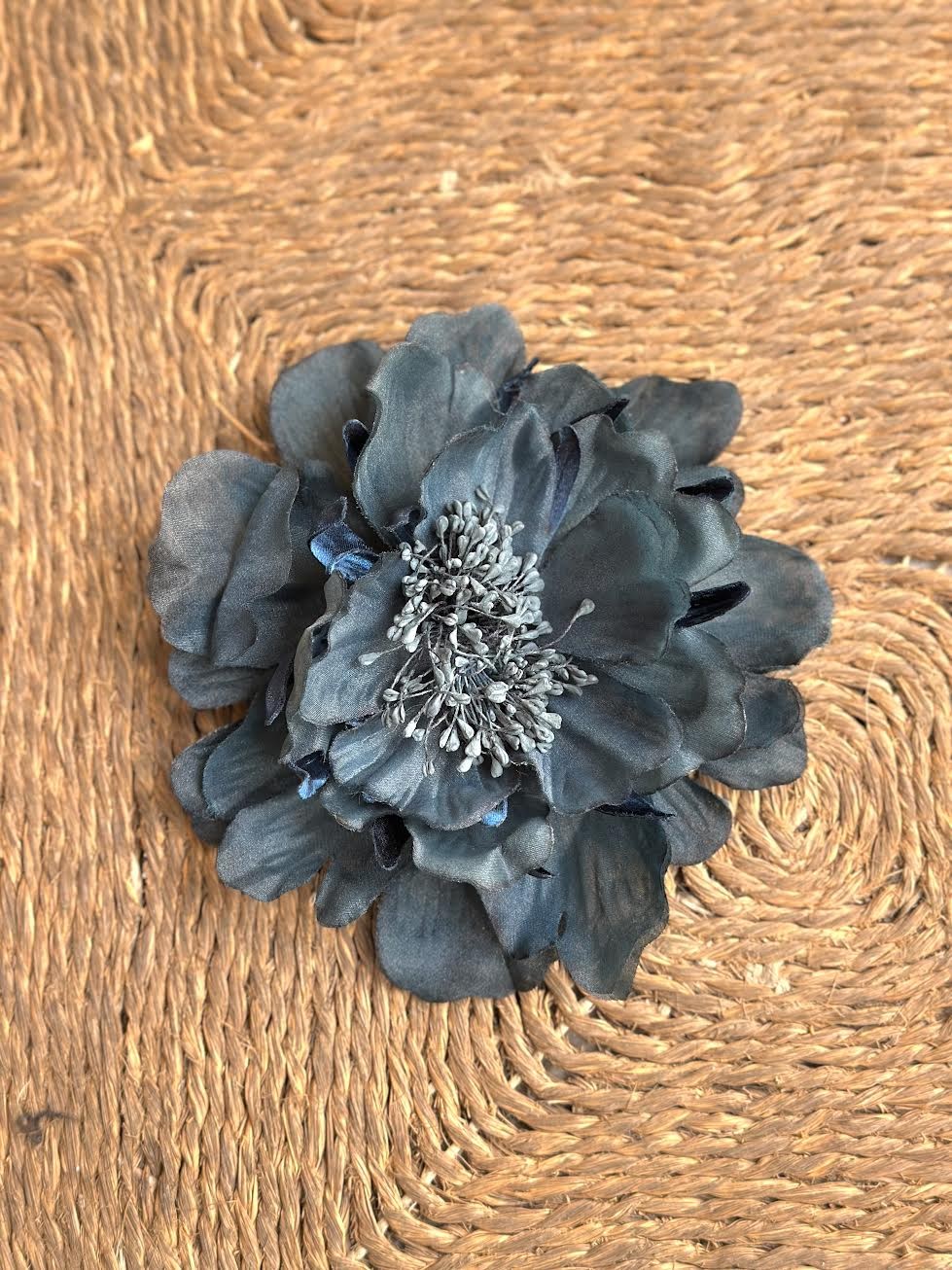 FLOR RITA AZUL PETRÓLEO