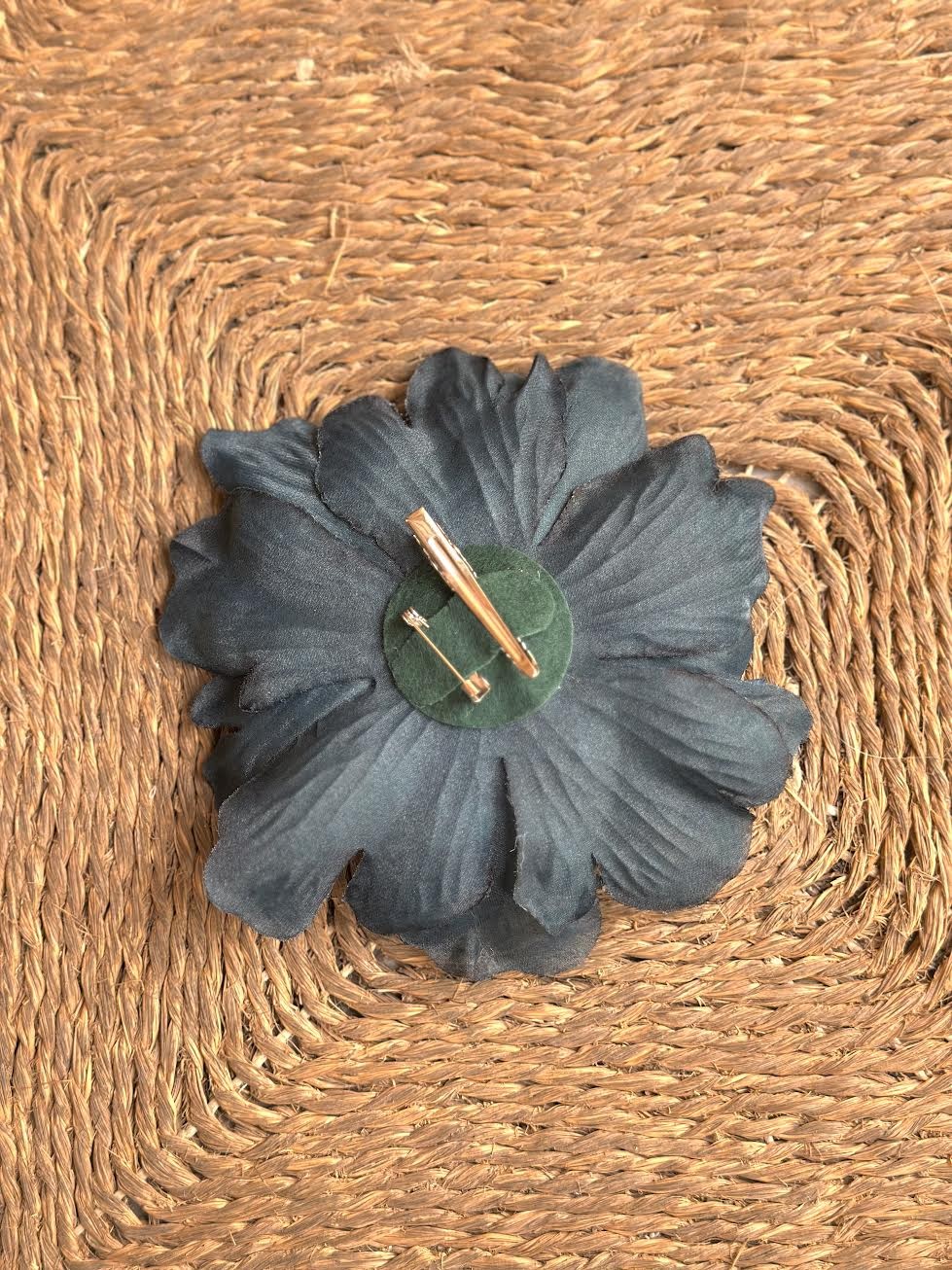 FLOR RITA AZUL PETRÓLEO