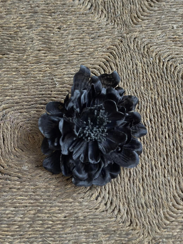 FLOR RITA NEGRA