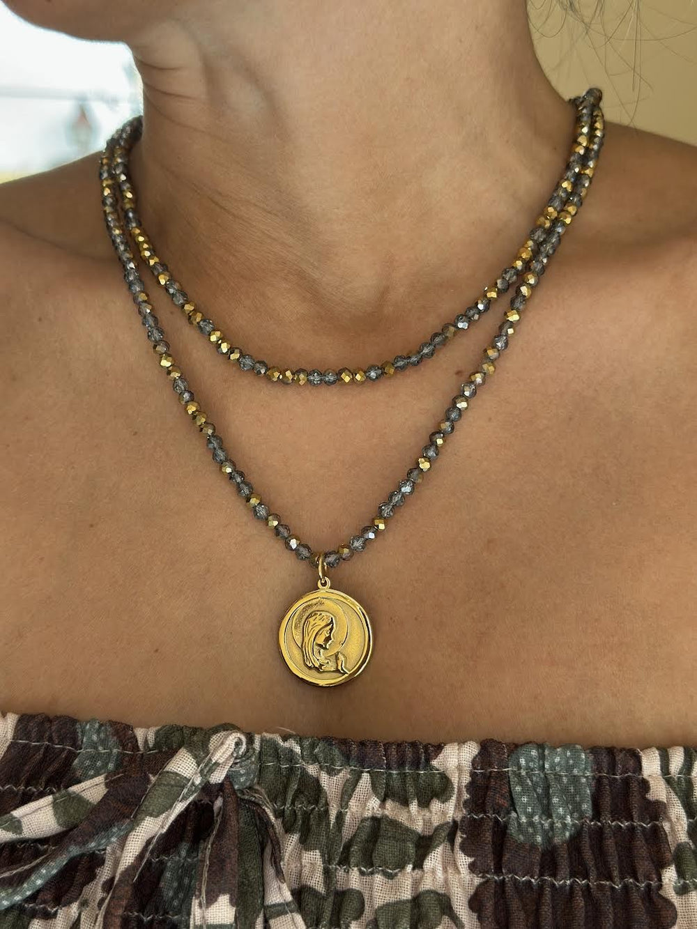 COLLAR BICOLOR VIRGEN NIÑA